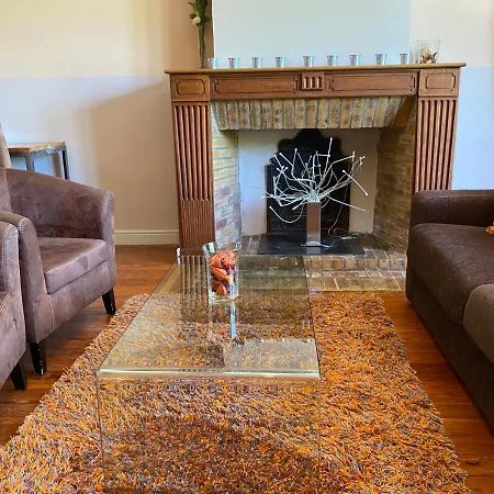Logis Chateau De 호텔 4*
