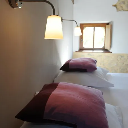 Hotel Logis Chateau De