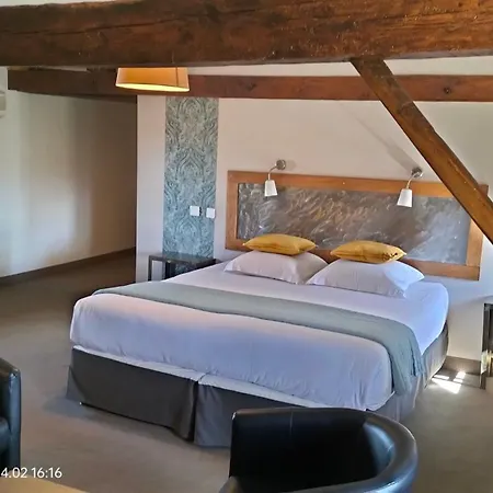 Logis Chateau De 4*