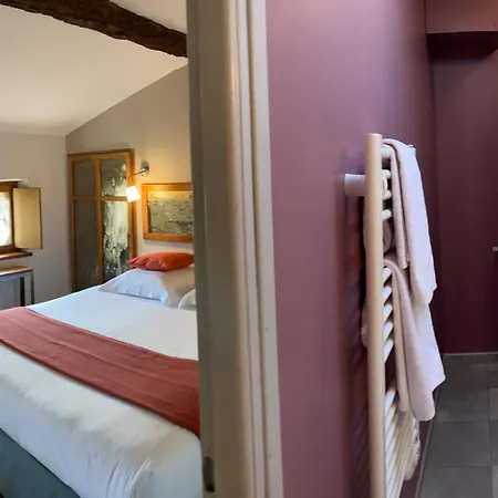 Hotel Logis Chateau De