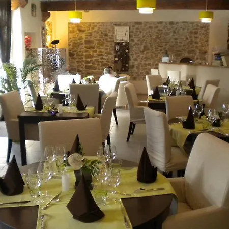 Logis Chateau De 4* Palaja