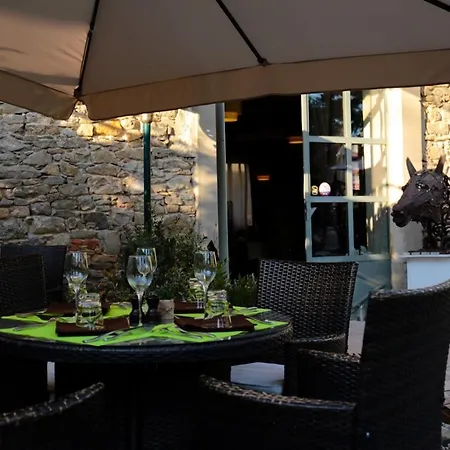 Hotel Logis Chateau De 4*