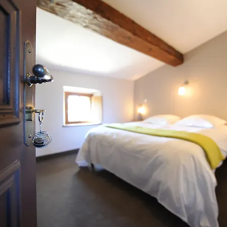 Logis Chateau De 酒店 4*