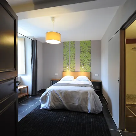 فندق Logis Chateau De 4*